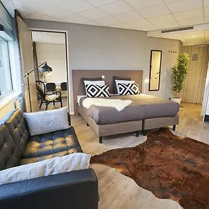 Amrâth Schiphol Aparthotel